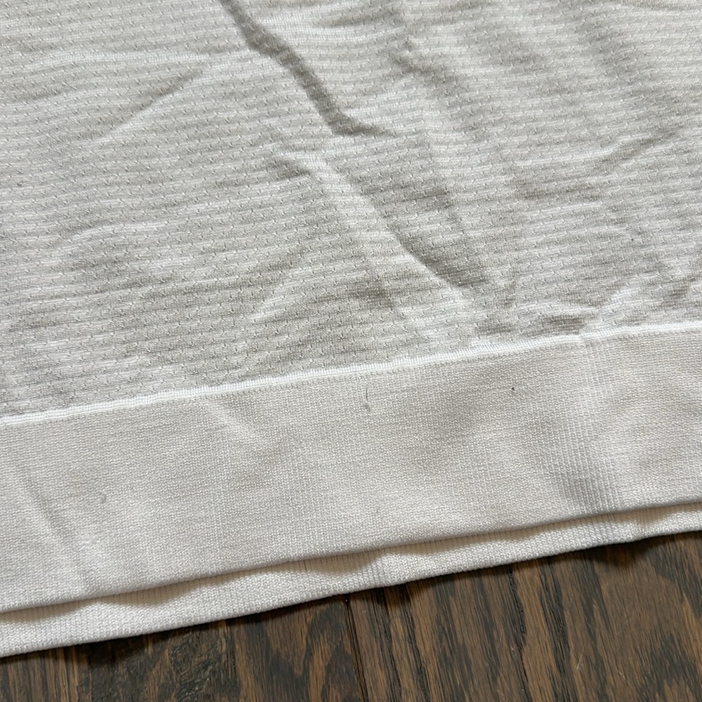 Lululemon half zip - Picture 5 of 10